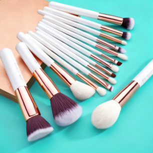 MAKEUPBRUSH